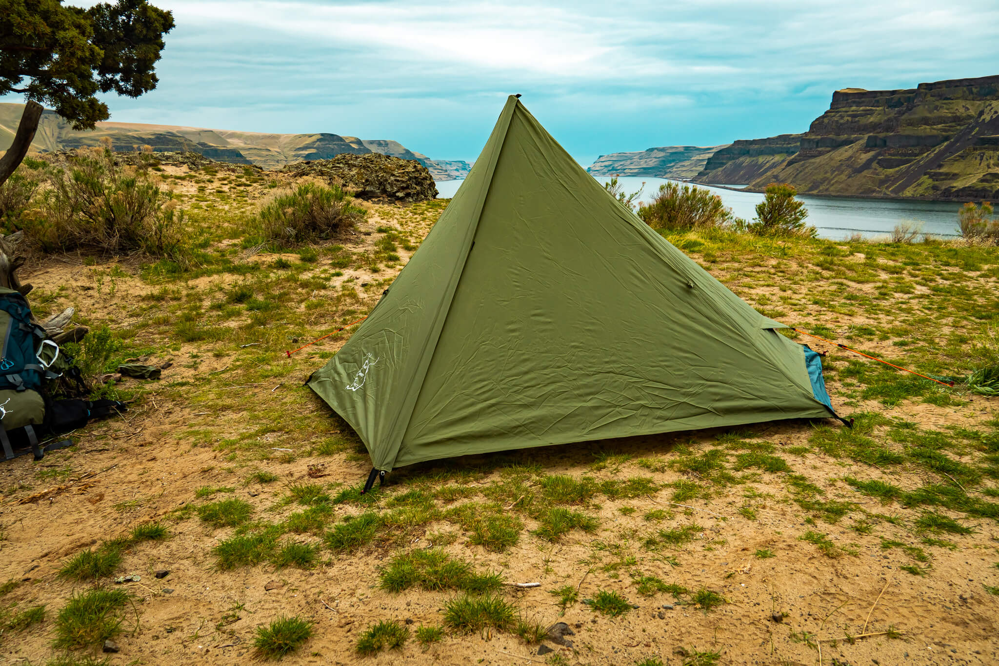 Groene achtergrond fossiel Subtropisch Trekker Tent 1 - River Country Products